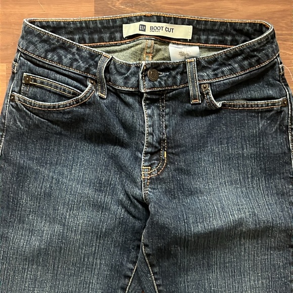 Woman’s Gap Jeans Size 28 Dark Wash Bootcut - Picture 3 of 9